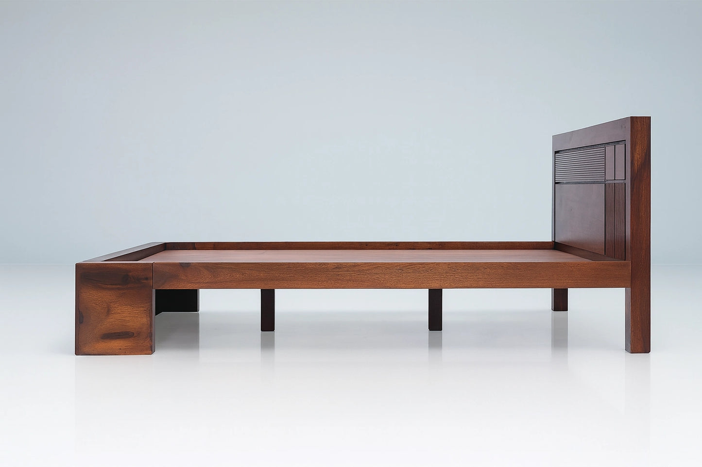 Aryvara Sheesham Wooden Queen Bed